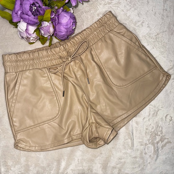 NWT Sincerely Jules Tan Leather Shorts - Picture 1 of 9